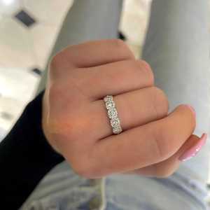 Bagues de mariage demi-éternité en or massif 14K, serties halo de diamants de laboratoire ronds, solitaires spectaculaires, bijoux uniques, prix d'usine B2B - Product Image 6