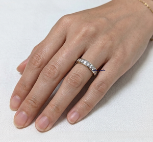 แหวนแต่งงานเพชรทรงกลมสีทองขาว 14K ทองคำแท้ รับรองโดย IGI สำหรับผู้หญิง เหมาะสำหรับงานปาร์ตี้และเป็นของขวัญ - Product Image 2