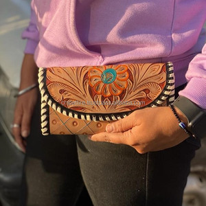 Cartera de cuero tallada a mano, funda de teléfono de embrague, elegante Cartera de flores de Sol occidental para mujer - Product Image 3