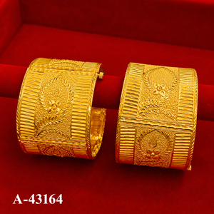 Bracelet tendance pour femme MOLL JEWELLERS en alliage de zinc plaqué or 24 carats avec motif géométrique et zircon pour les occasions de fête A-43160 - Product Image 5