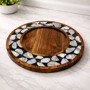 Bandeja moderna redonda hecha a mano de madera con incrustaciones de nácar para servir alimentos, bandeja decorativa para restaurante, bandeja de resina MOP. - Product Image 1