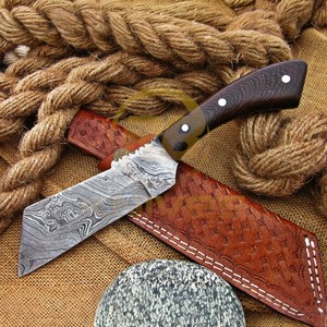 Couteau de chasse en acier Damas personnalisé, avec manche en bois et étui en cuir, outil de survie en plein air, vente chaude - Product Image 1