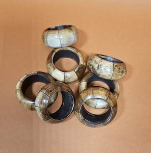 แหวนรองผ้าเช็ดปากดีไซน์พรีเมียม แหวนรองผ้าเช็ดปากฝังกระดูก ที่ใส่ผ้าเช็ดปากกระดูก ใช้สำหรับโต๊ะอาหาร ราคาขายส่งจากโรงงาน - Product Image 1