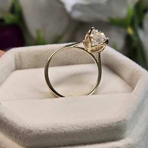 Trendy Rose Gold Plated Lab Grown Diamond and Moissanite <b>Ring</b> Stylish <b>Cross</b> Jewelry for Women - Product Image 4