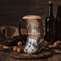 Chope en corne de Viking européenne sculptée à la main, tasse gravée unique pour le méad, la bière, les souvenirs de fête |   Qualité d'exportation personnalisable