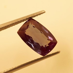 พลอยอเล็กซานไดรต์ธรรมชาติ 3.00 กะรัต ทรงคุชชั่น เปลี่ยนสีได้ HAYAAT GEMS สำหรับทำเครื่องประดับ - Product Image 2