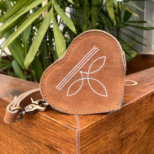 New Mini Heart Shape Suede Leather Zip Coin <b>Purse</b> with Wristlet Vintage <b>Money</b> Pouch Women Fashionable Genuine Leather Coin Pouch - Product Image 2