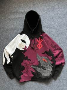 Sweat à capuche graphique Anime Berserk unisexe, bordeaux, noir, blanc, avec logo Brand of Sacrifice et patch Berserker Armor, coupe oversize - Product Image 1