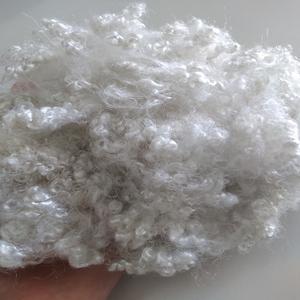 Fibra de Poliéster Reciclada HCS de Calidad Superior a Precio Razonable, Fibra Hueca Conjugada para Relleno de Almohadas +84379007507 - Product Image 1