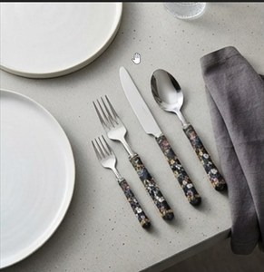 Ensemble de couverts élégants en acier inoxydable avec poignée florale, comprenant couteau, fourchette, cuillère, compatible lave-vaisselle, vaisselle de mariage, collection de 5 pièces - Product Image 2