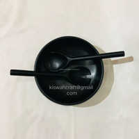 Assiette de service décorative ronde en résine marbrée rouge moderne, écologique, faite à la main, de qualité alimentaire, lavable au lave-vaisselle, pour les fêtes