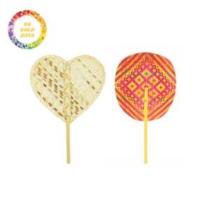 Abanico de Mano Tejido a Mano de Bambú Natural, Forma de Corazón, Patrón de Arte Folclórico, Recuerdo - Product Image 1