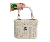 Sac à bandoulière en rotin fabriqué à la main avec logo unique, sac en rotin avec perle de mère/sac en rotin croissant nouveau design