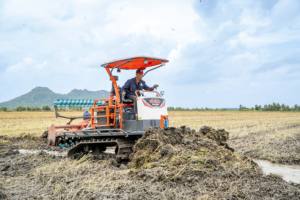 Bon prix 2026 HOGICO 80VN/TURBO Tracteur chenillé robuste 80 CV Puissance 3 en 1 Équipement agricole polyvalent - Product Image 3