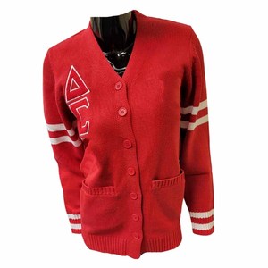 Pull universitaire en chenille à col en V Delta Sigma Theta Sorority - Rouge, broderie personnalisée, tricot unisexe, couleur unie, hiver - Product Image 1