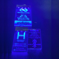 Placa de Identificación Personalizada para Empleados con Interruptor Táctil LED de Lujo, Funciona con Batería, Certificada, Etiqueta de Identificación de Empleado Personalizada, Grabado en Plástico con Impresión UV