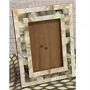 Cadre photo moderne de luxe en résine |   Cadre photo en époxy fait main unique pour une décoration intérieure élégante - Product Image 1