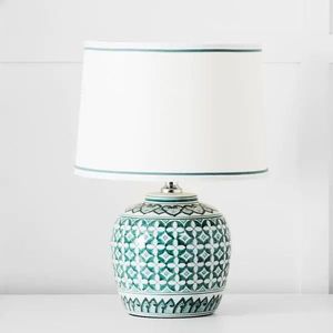 Lámpara de Mesa Moderna Hecha a Mano con Incrustaciones de Hueso, Patrón Zigzag Azul y Blanco, Ecológica y Duradera |   Decoración Multifuncional para el Hogar - Product Image 1