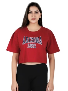 T-shirts courts personnalisés 2026 pour filles, avec strass, impression sérigraphiée, col et poignets contrastants, vente en gros - Product Image 4