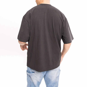 เสื้อยืดพรีเมียมดีไซน์ 100% ผ้าฝ้ายเจอร์ซีย์ สตรีทแวร์ ลายตัวอักษร พิมพ์ลายนูน 3 มิติ ทรงปกติ ใส่ได้ทั้งชายและหญิง - Product Image 2