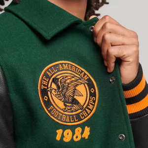 แจ็คเก็ตเบสบอล Letterman สตรีทแวร์ปักโลโก้ตามสั่งแบบใหม่มาแรง ขายดี แจ็คเก็ต Varsity ปักลาย Chenille แบบครอป - Product Image 6