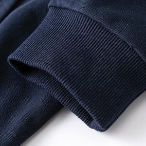 Sudadera Técnica para Exteriores con Logotipo Personalizado, Bolsillos con Cremallera, Tela de Felpa Premium - Product Image 5