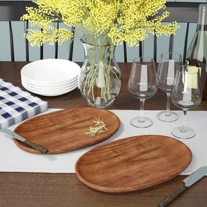 Plateau de rangement et de service ovale élégant avec un design incurvé lisse, parfait pour les collations, les fruits, les amuse-gueules et une présentation de table raffinée. - Product Image 2