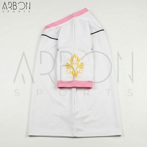 เสื้อเจอร์ซีย์อเมริกันฟุตบอลแขนสั้นสีขาวและชมพูลายตราสัญลักษณ์รอยัล ไซส์พลัส  งานพิมพ์แบบรีดร้อน คุณภาพดีจากซัพพลายเออร์ที่เชื่อถือได้  ทันสมัยและเป็นเทรนด์ใหม่ - Product Image 3