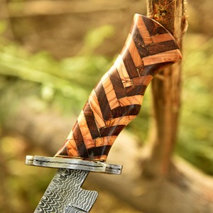 Couteau Bowie à pointe clip en acier Damas fait main, fabrication Edge Master, épaisseur 4 mm, bord droit, manche en bois, qualité DIY/industrielle - Product Image 2