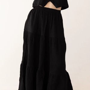 Jupe longue maxi en gaze de coton noir style bohème, triple couche de mousseline, avec poche, taille élastique, adaptée à la maternité, au prix d'usine - Product Image 1