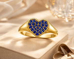Bague empilable en argent sterling 925 plaqué or avec saphir cœur CZ bleu pour femme, idéale pour fiançailles et mariage - Product Image 3