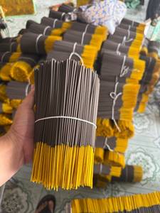 Varillas de Incienso de Sándalo Negro Natural, Agarbatti Premium de Larga Duración, Hechas a Mano en Vietnam para Oración, Meditación y Relajación - Product Image 1