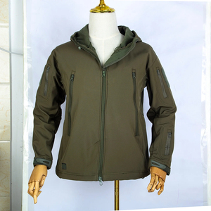 Chaquetas Softshell de Moda Urbana para Hombre, Color Verde, con Cierre de Cremallera, Mangas Largas, Capucha con Cordón Ajustable - Product Image 2
