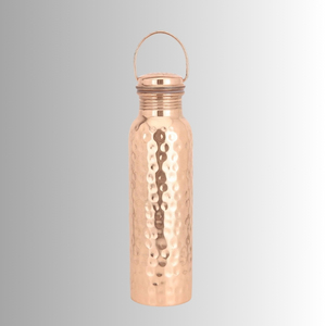 Botella de Agua Portátil Reutilizable Ecológica de Cobre Pulido y Martillado, Recipiente Ayurvédico Hecho a Mano con Tapa Premium - Product Image 1