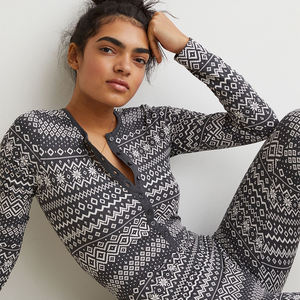 Women Velvet Outfit Strap <b>Crop</b> Top Camisole Shorts <b>Pajamas</b>, Set 2 Pieces Sleeveless Sleepwear - Product Image 3