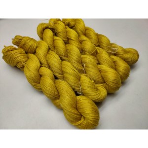 เส้นด้ายลินินสปอร์ตเวท 2 เส้น 2ply สีมัสตาร์ด 300 ม. 100 กรัม ใยฝ้ายปั่นเปียแบบเปียก สำหรับถักโครเชต์และทอผ้า - Product Image 1