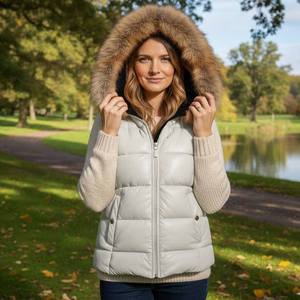 Gilet matelassé en cuir pour femme avec capuche, personnalisable, en fourrure de renard véritable, chaud et tendance pour l'hiver - Product Image 4