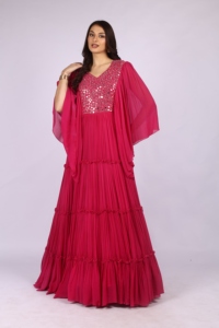 Collection de vêtements de créateurs modernes, robe longue à col en V pour femmes, plissée avec travail de miroir, conçue pour les passionnées de mode - Product Image 5