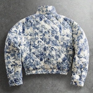 Blouson matelassé bleu floral personnalisé pour homme, manteau d'hiver en duvet matelassé, fermeture éclair, col montant, léger et chaud, veste d'extérieur. - Product Image 2