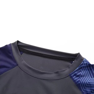 Prix de gros usine Rashguard à manches longues pour hommes et femmes, avec logo personnalisé, pour arts martiaux, entraînement NO GI Grappling BJJ - Product Image 3
