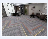 Dalles de moquette jacquard de luxe pour hôtels et bureaux, modernes, 50x50, en polypropylène, ignifuges, antidérapantes, écologiques, carrées