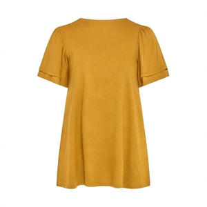 เสื้อยืดคอกลมแขนสั้นสีเหลืองมัสตาร์ดทรงหลวมสำหรับผู้หญิงราคาไม่แพง - Product Image 2