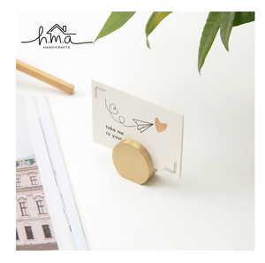 Porta Tarjetas de Visita Minimalista de Latón, Soporte Geométrico Moderno para Tarjetas de Escritorio, Exhibidor de Tarjetas de Notas de Oficina, Soporte de Mesa para Tarjetas de Memoria - Product Image 6