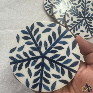 AG Elements Juego de Posavasos de Resina Epoxi de 4 Pulgadas, Estilo Campestre con Perlas, Hechos a Mano con Patrón de Hojas, Resistentes al Calor, Decorativos para Protección de Mesa - Product Image 1