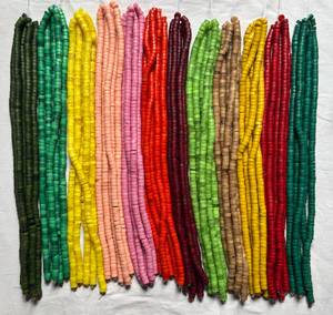 Perles Heishi en résine de 12 couleurs, 3 mm, 4 mm, 6 mm |   Perles plates |   Perles de taille bohèmes, fournitures pour la création de bijoux DIY, boîte en vrac - Product Image 1