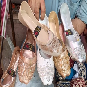 Zapatos Khussa de Alta Calidad para Mujer, con Diseños Bordados de Primera Calidad, Calzado Pakistaní Plano para Verano e Invierno - Product Image 6