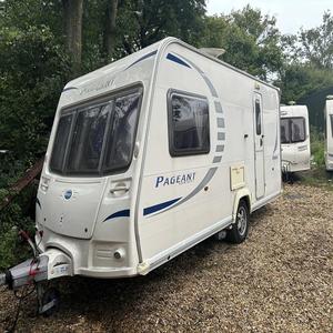 Remolque de Viaje Ligero, Plegable e Impermeable, Personalizado, Moderno y de Lujo, 4x4, Mini Caravana, con Capacidad para 4 Personas - Product Image 1