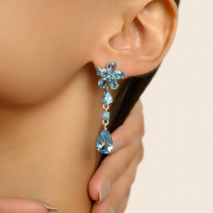 Hermosos Pendientes Colgantes de Plata 925 Hechos a Mano con Topacio Azul 100% Natural en Forma de Flor - Product Image 2