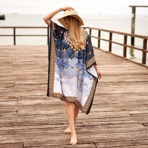 Robe longue tendance pour femme en coton, style kaftan, coupe trapèze, manches longues, imprimé floral bohème, écologique, idéale pour les vacances à la plage ou les resorts - Product Image 4