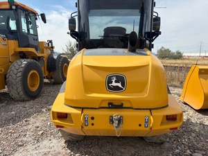 Chargeur compact 4x4 robuste 304G 2023 X624380 Haute Performance Approvisionnement en gros - Product Image 1